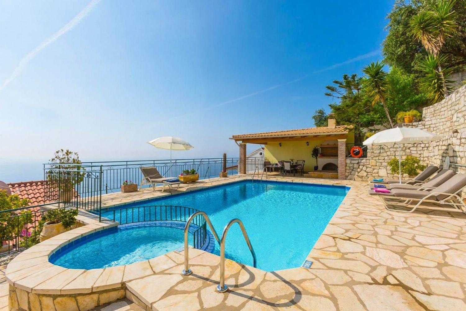 Villa Aris 기마리 외부 사진